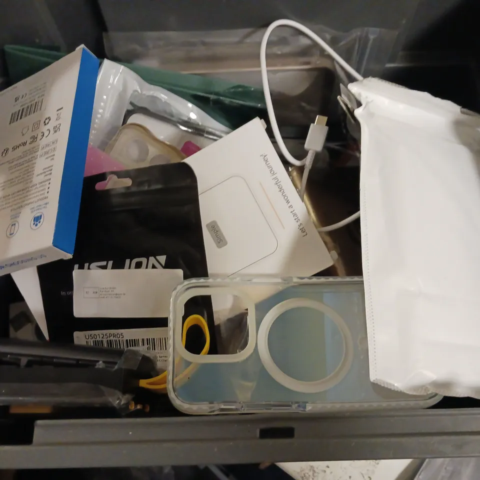 LOT OF ASSORTED MOBILE PHONE ACCESSORIES TO INCLUDE PD ADAPTERS, CASES, SCREEN PROTECTORS AND ADAPTERS
