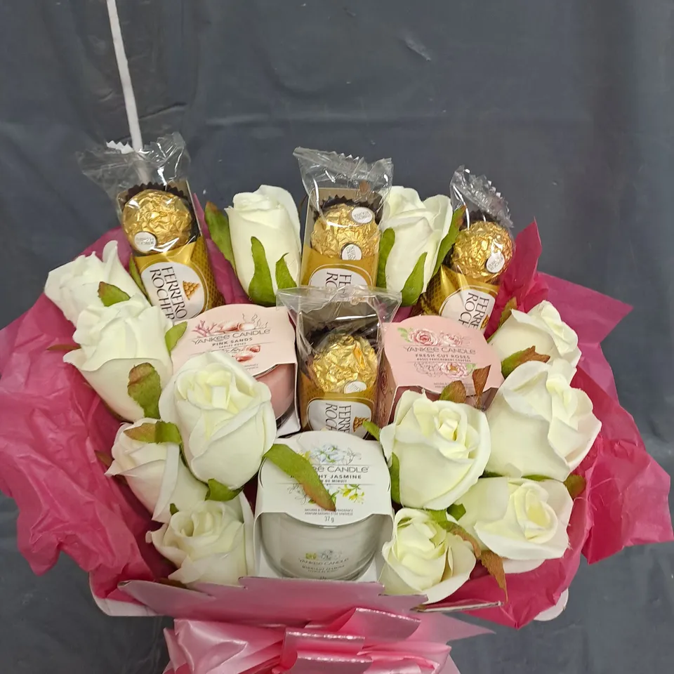 YANKEE CANDLE AND FERRERO ROCHER BOUQUET