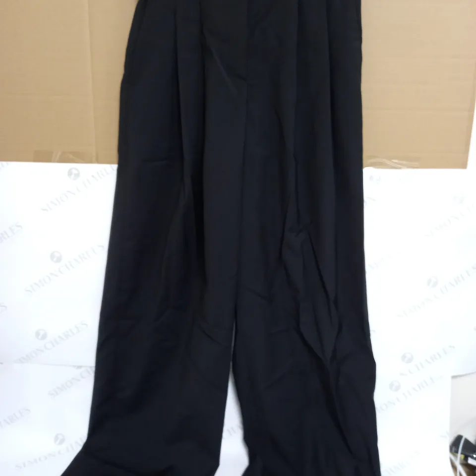 COS RESPONSIBLE WOOL PANTS IN BLACK - EU 36
