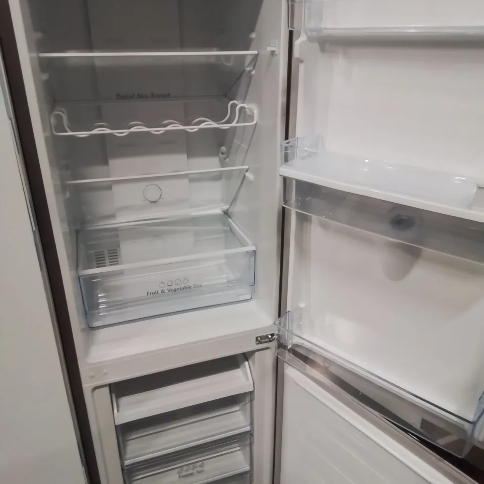 HISENSE RB327N4WCE 55CM FREESTANDING 50/50 FRIDGE FREEZER - 251 LITRE CAPACITY - TOTAL NO FROST - NON-PLUMBED WATER DISPENSER - SILVER