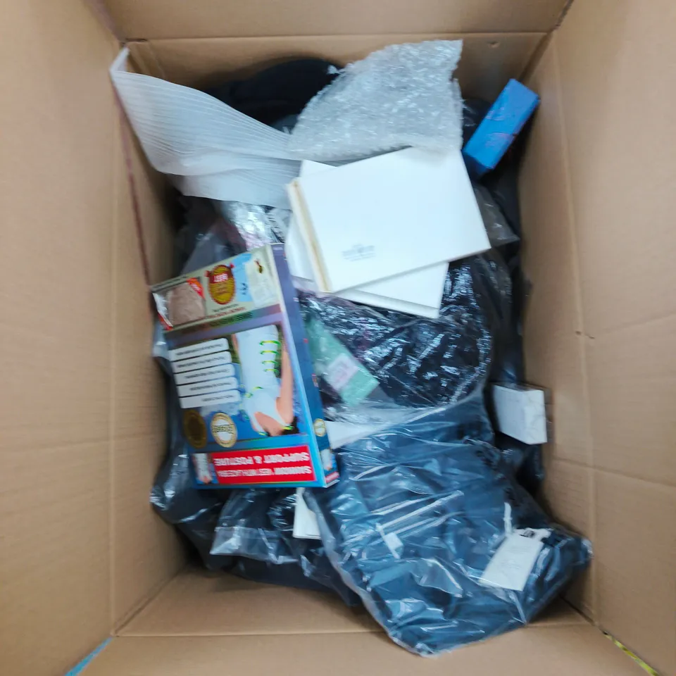 BOX OF APPROXIMATELY 20 ASSORTED ITEMS TO INCLUDE: SANKOM SUPPORT AND POSTURE BRA