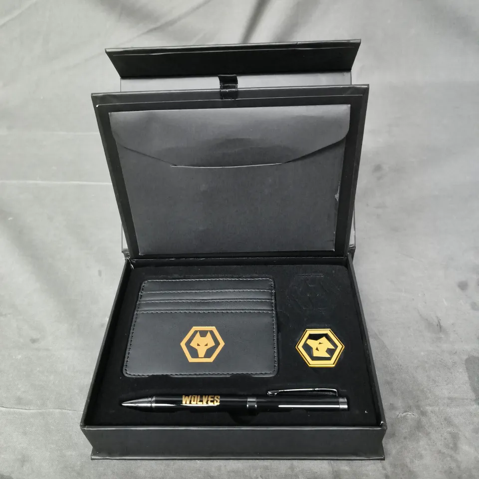 WOLVERHAMPTON WANDERERS FOOTBALL CLUB WALLET & PEN GIFT SET