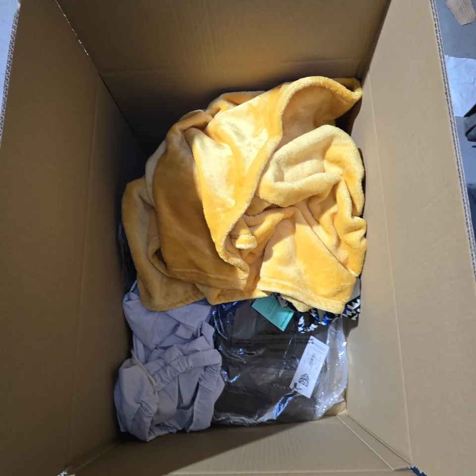 BOX OF APPROXIMATELY 25 CLOTHING ITEMS INCLUDING: BLUE VERY TOP, BROWN PRIMARK JUMPER AND BLACK PUFFER JACKET