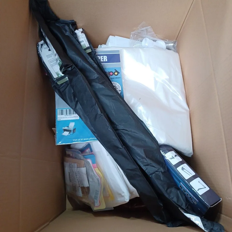 BOX TO CONTAIN APPROX. 20 X ASSORTED HOUSEHOLD PRODUCTS, INCLUDES PHOTO PAPER, DUST BAGS, DO LEASH, WATER BOTTLE ETC 