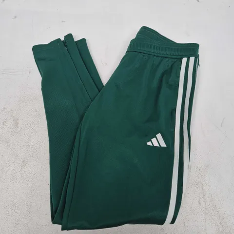 ADIDAS TRACKSUIT BOTTOMS IN GREEN - SMALL