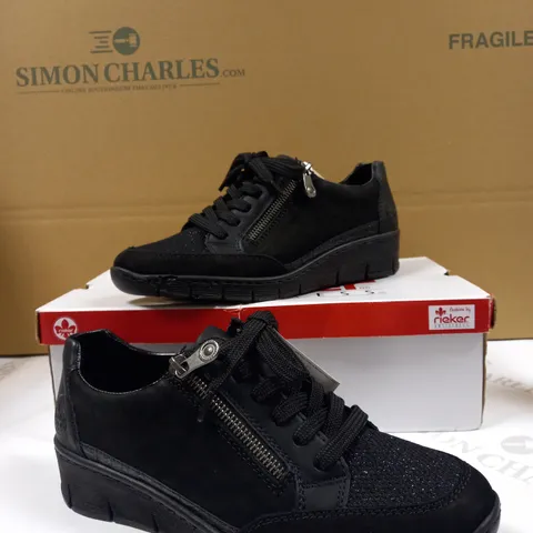 RIEKER WEDGE TRAINER SIZE 6