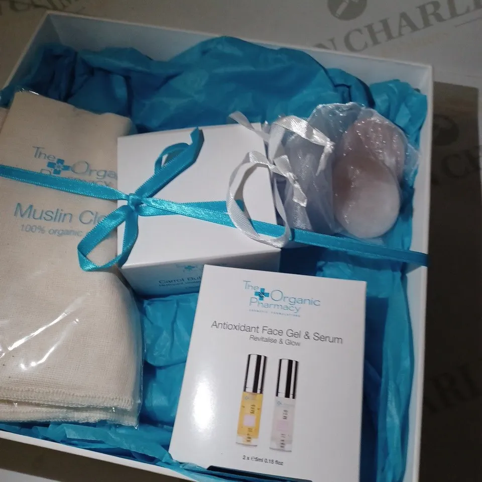 THE ORGANIC PHARMACY KITS HOME FACE LIFTING KIT
