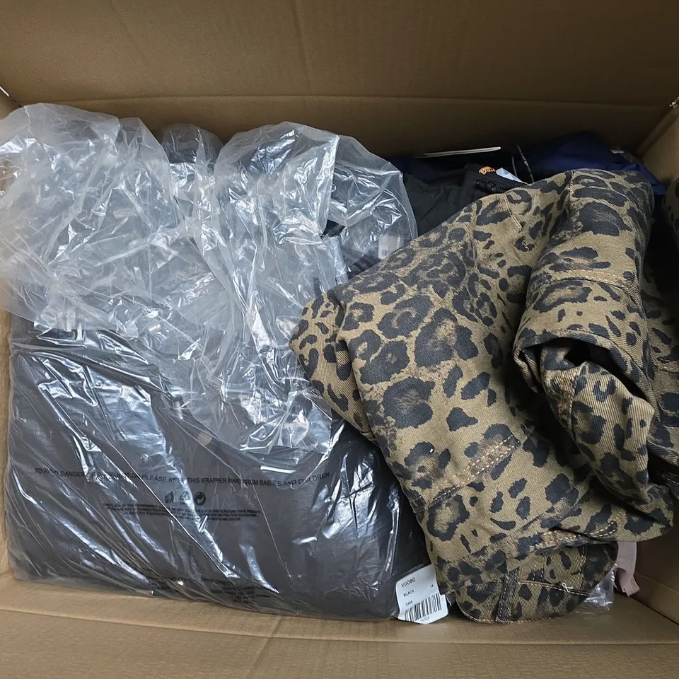 LARGE BOX OF APPROXIMATELY 20 ASSORTED CLOTHING ITEMS IN VARIOUS SIZES, STYLES AND COLOUR 