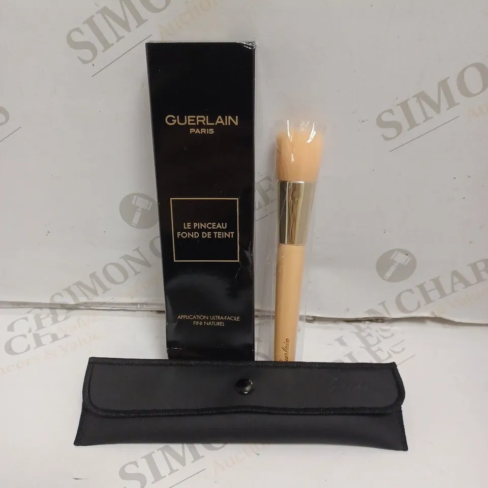 BOXED GUERLAIN THE FOUNDATION BRUSH. 