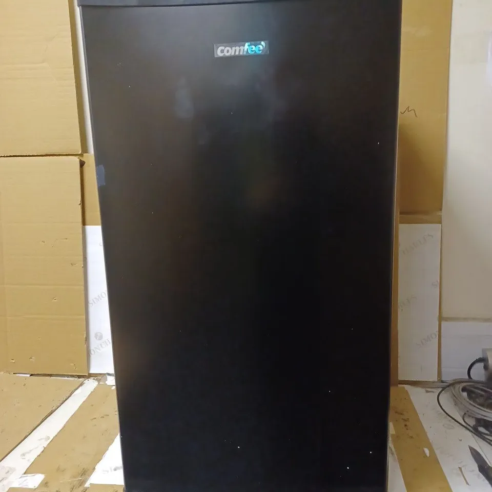 COMFEE' ‎UNDER COUNTER FRIDGE, 93L WITH COOLER BOX, BLACK - RCD93BL1(E) (COLLECTION ONLY)