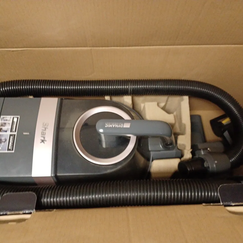 SHARK BAGLESS CYLINDER VACUUM CLEANER 