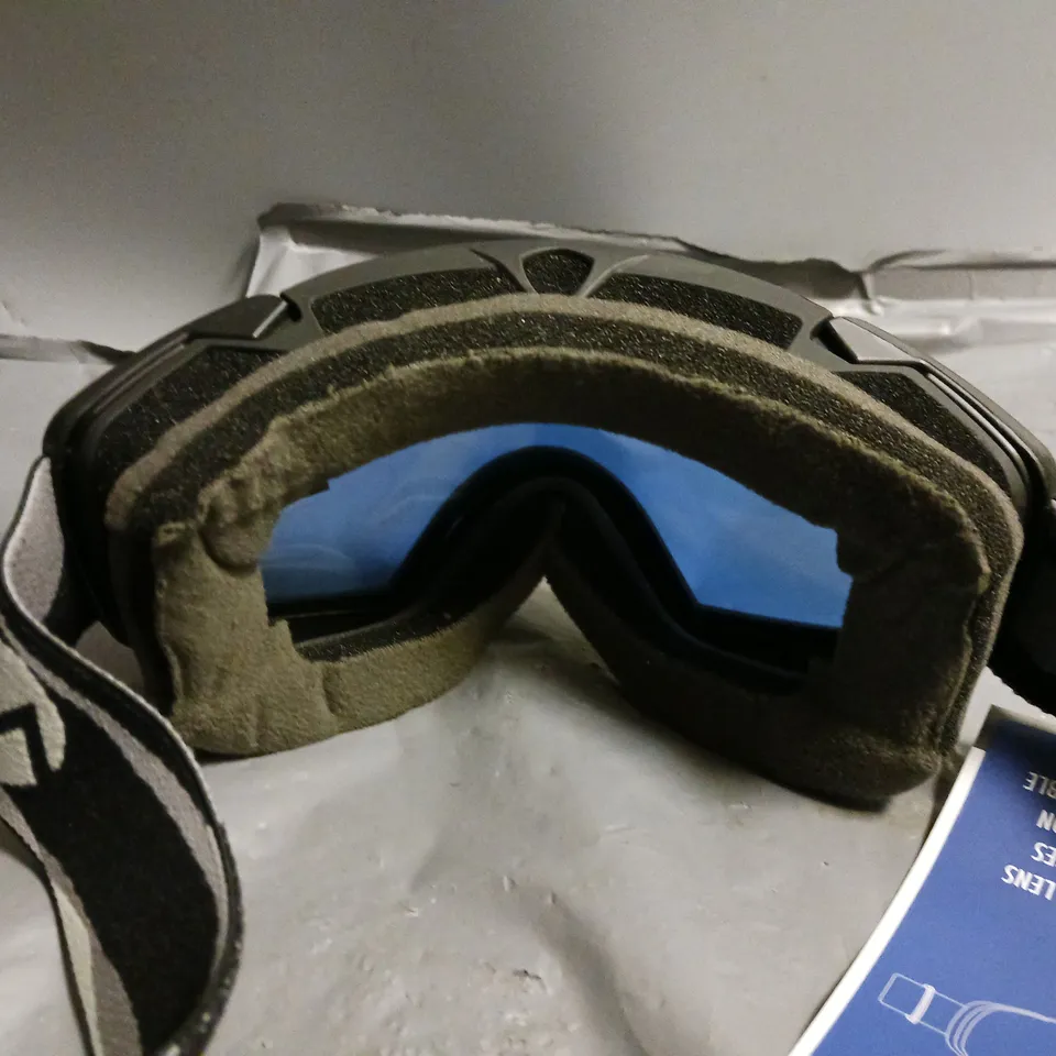 OUTDOOR MASTER DUAL-LAYER LENS SNOW GOGGLES