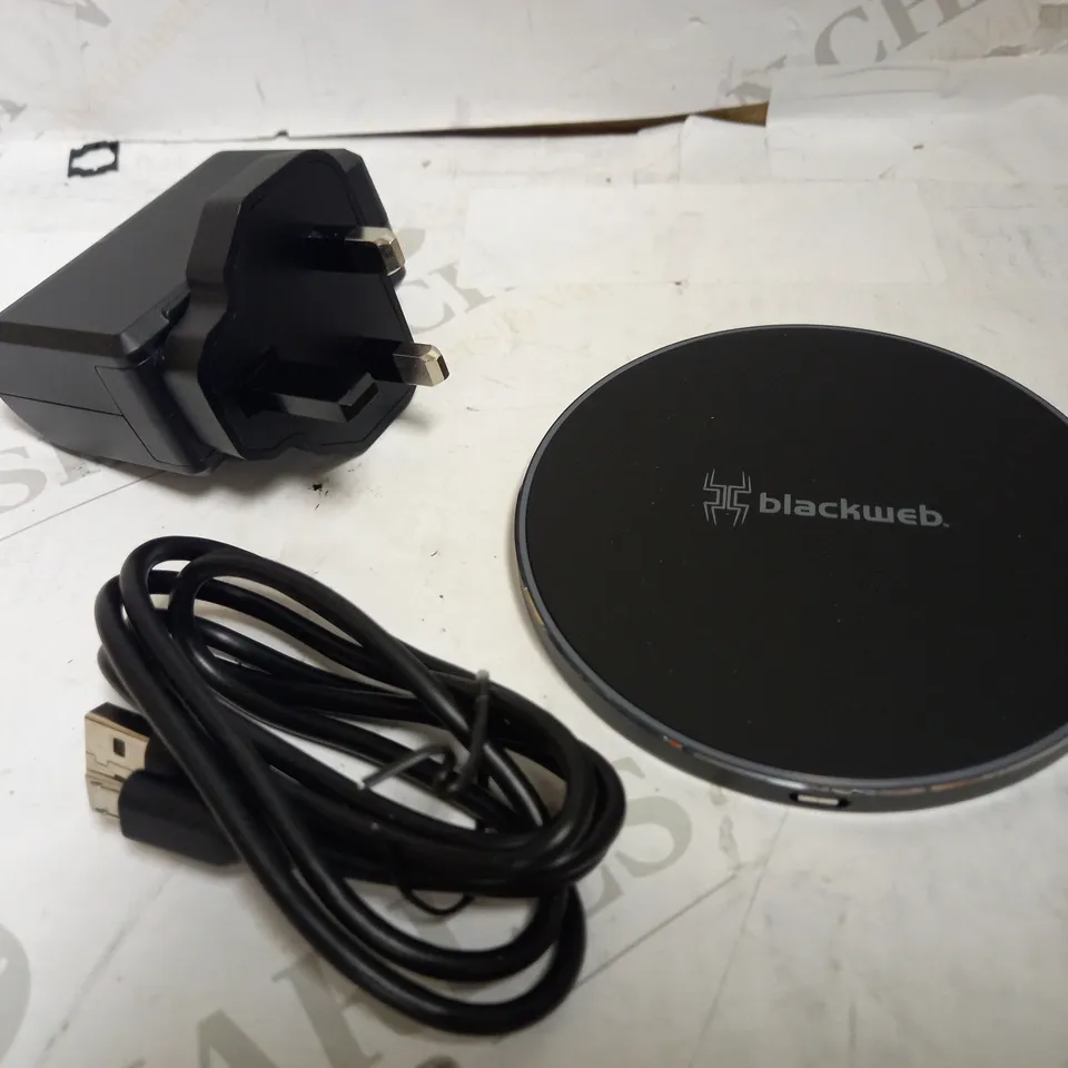 BLACKWEB WIRELESS CHARGING PAD