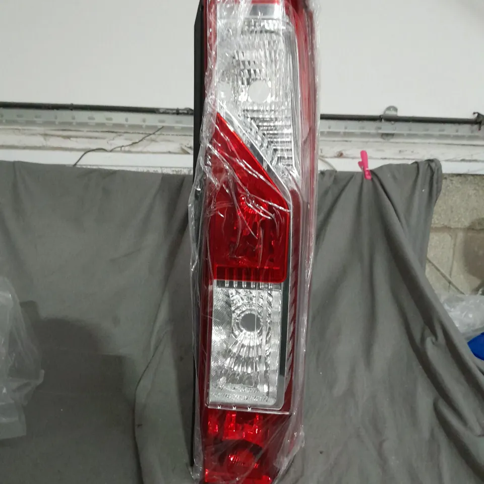 REA TAIL LIGHT FOR RENAULT 