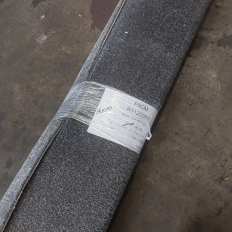 ROLL OF QUALITY MIGHTY TWIST CARBON CARPET - APPROXIMATELY 2.45 x 4m