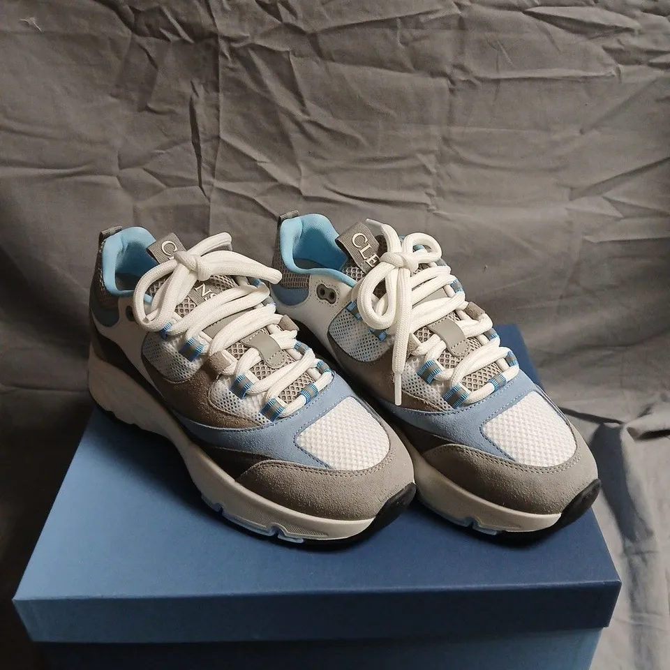 CLEENS AERO RUNNER TRAINERS IN POWDER BLUE - 7.5