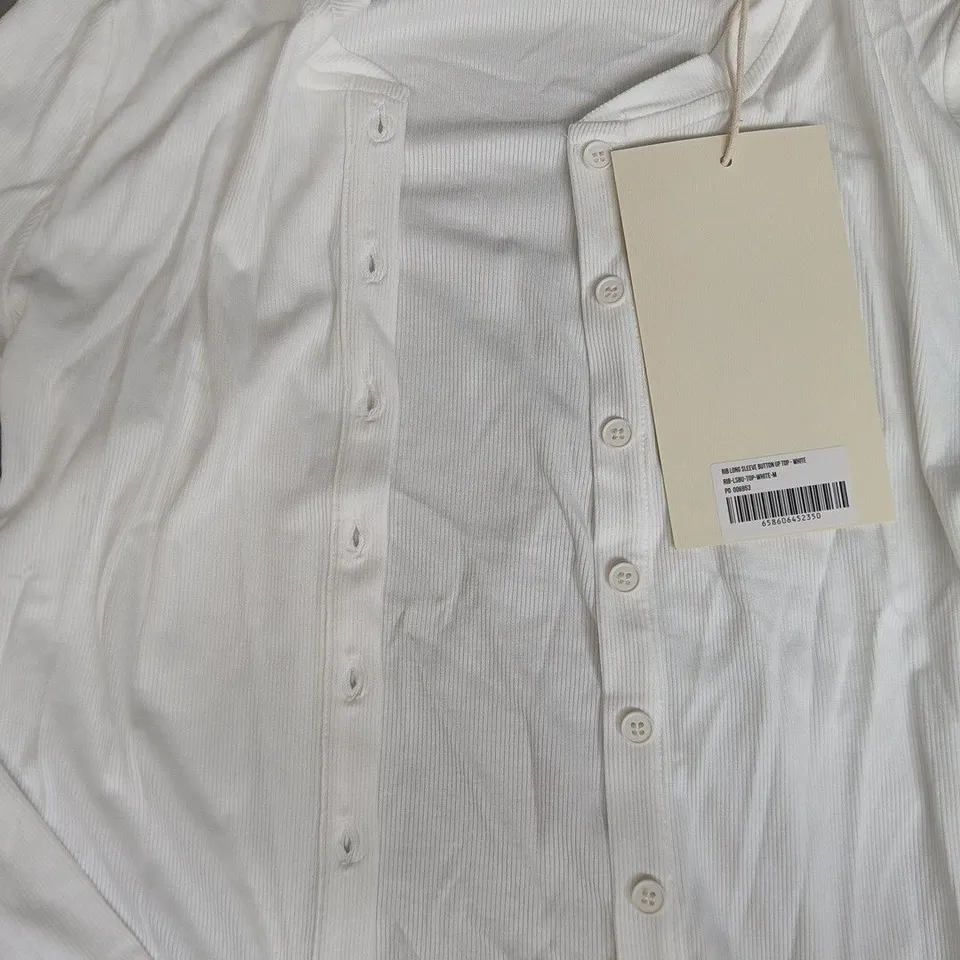 ADANOLA LONG SLEEVE BUTTON UP WHITE TOP - M