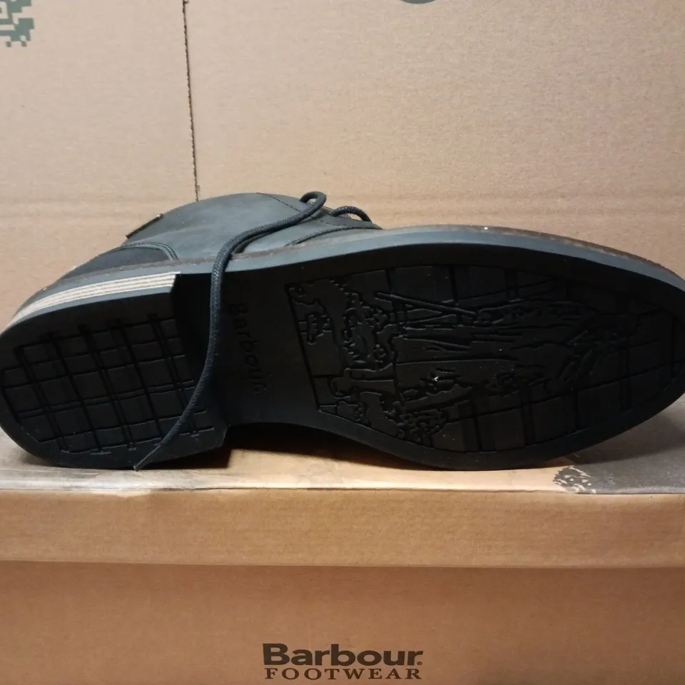 BOXED PAIR OF BARBOUR READHEAD SHOES IN BLACK - UK 8
