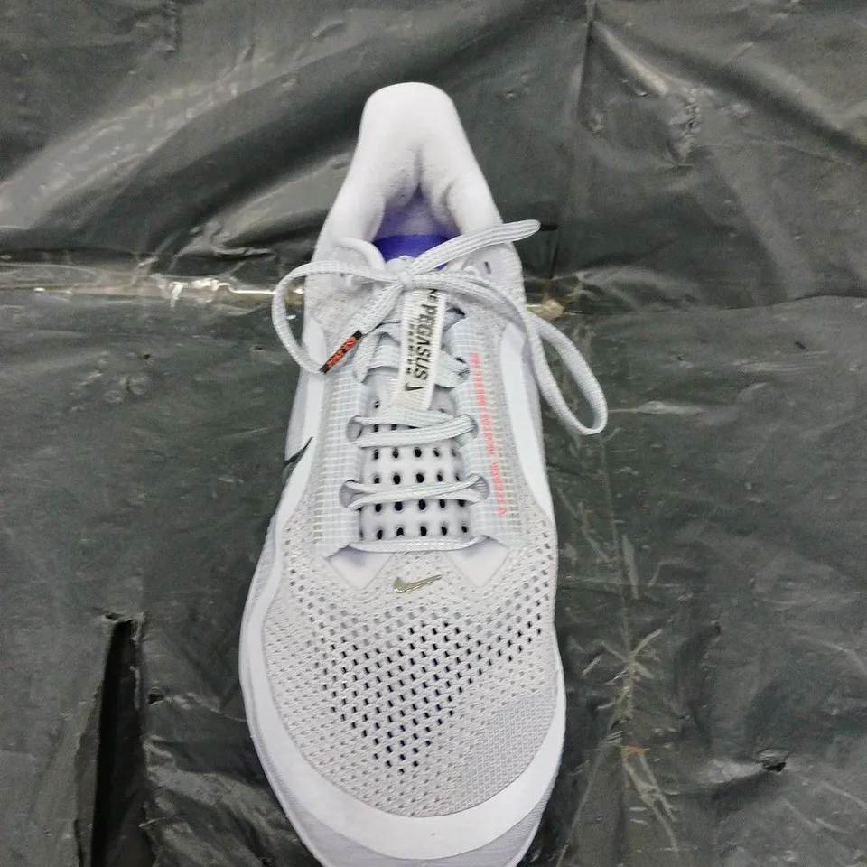 UNBOXED PAIR OF NIKE PEGASUS TRAINERS - UK SIZE 10