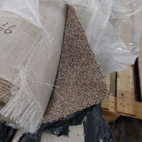 ROLL OF QUALITY STAINAWAY HARVEST HEATHERS CHESTNUT CARPET // SIZE: 7.1 X 4m