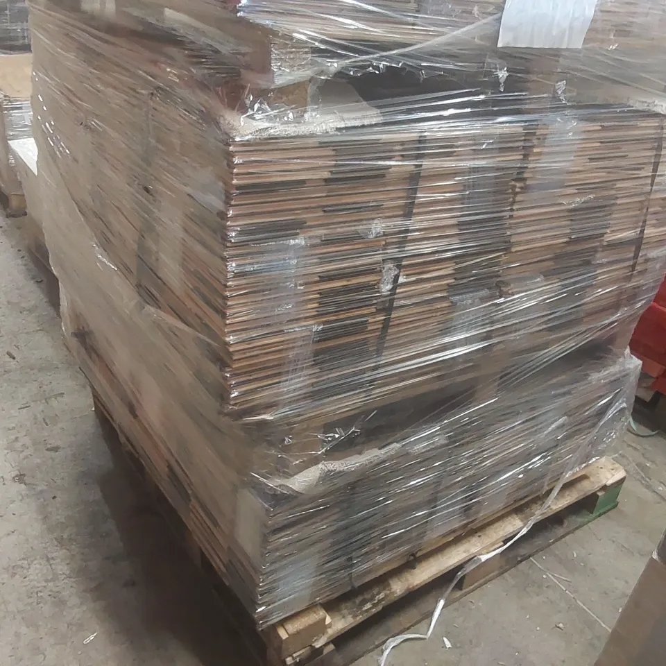 PALLET CONTAINING APPROXIMATELY 61x PACKS OF BRAND NEW WOOD PECKER ENG WOOD PLANKS AND SQ'S