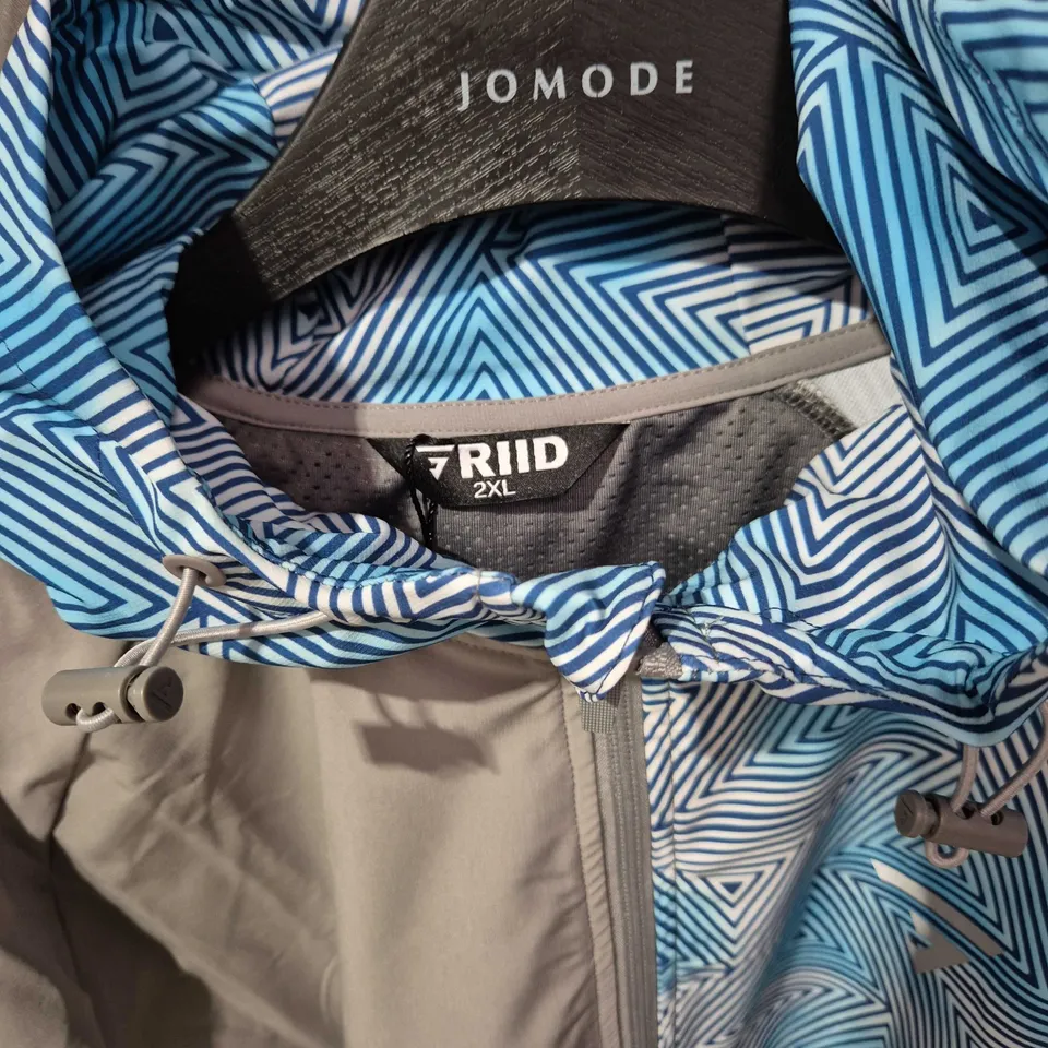 HOODED WINDBREAKER JACKET WITH BLUE GEOMETRIC-PRINT LINING, SIZE 2XL GRIID