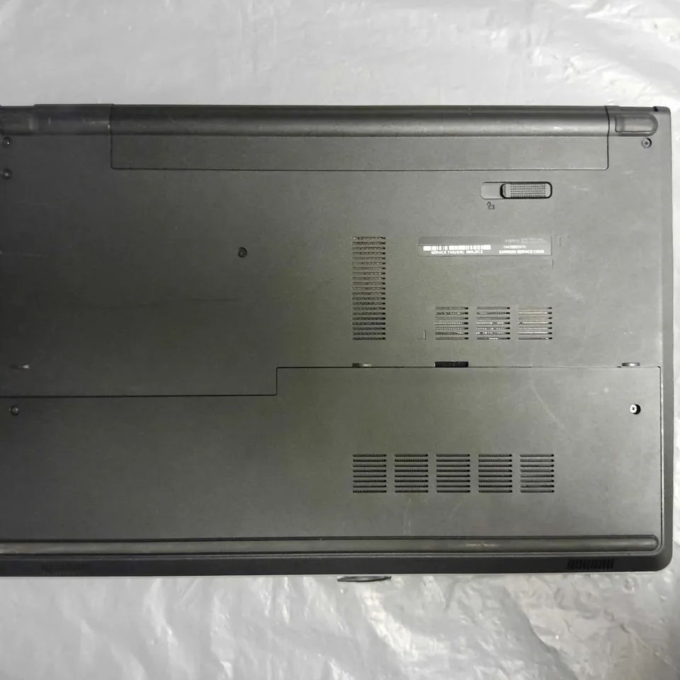 DELL INSPIRON 15 5000 SERIES IN SILVER
