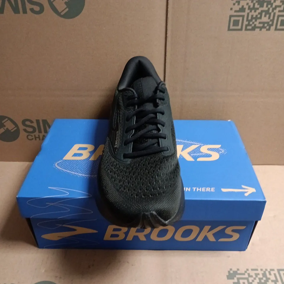 BOXED PAIR OF BROOKS ADRENALINE GTS 24 RUNNING TRAINERS IN BLACK - 10