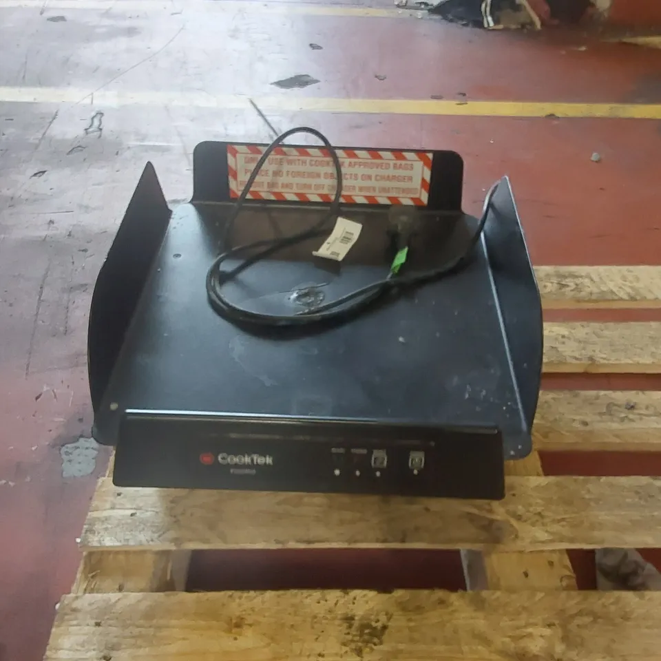 COOKTEK PIZZA THERMAL DELIVERY CHARGER