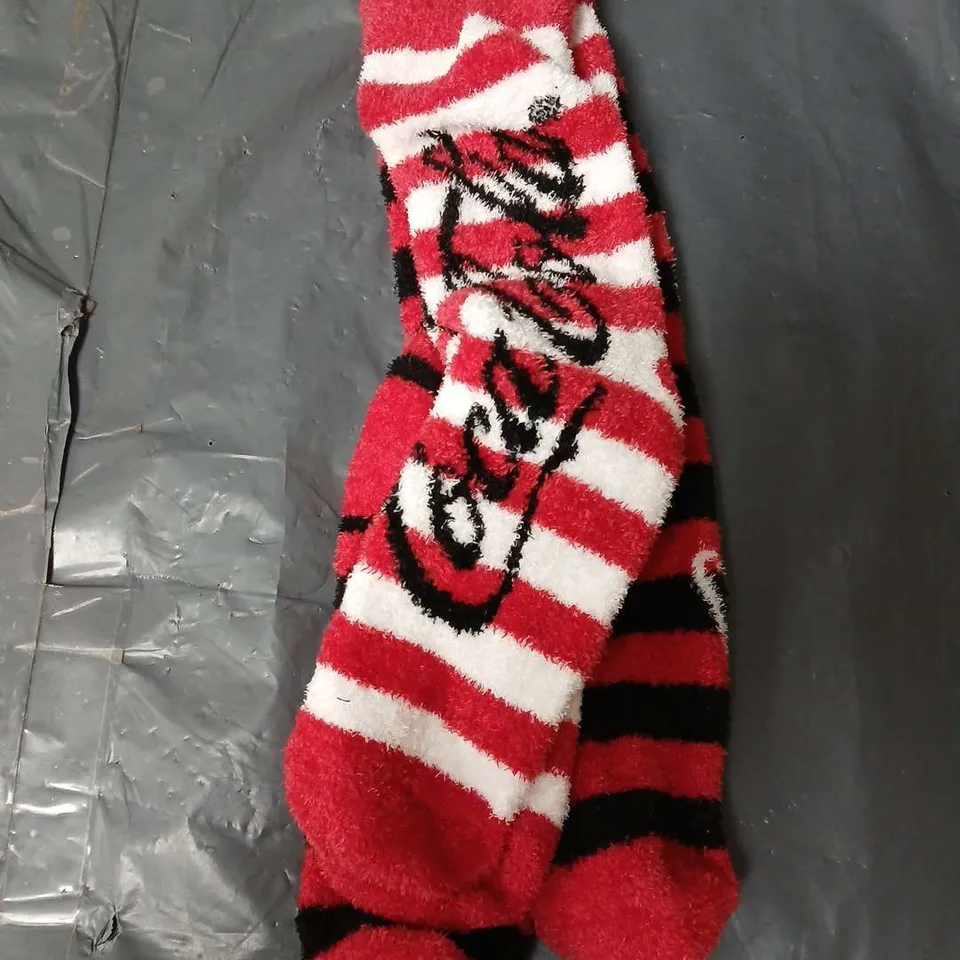 APPROXIMATELY 98 PAIRS OF LADIES COCA COLA SOCKS - UK 4-8