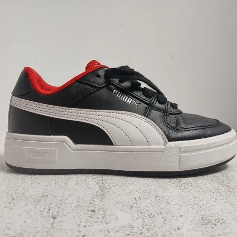 PAIR OF PUMA FERRARI TRAINER SIN BLACK/WHITE/RED SIZE UK 4