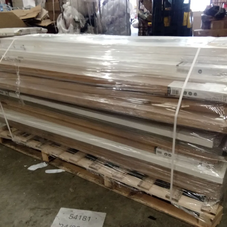 PALLET CONTAINING APPROXIMATELY 20 DOORS