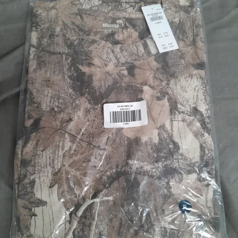 HOLLISTER HEAVYWEIGHT BOXING FIT CAMO T-SHIRT IN BROWN - XL