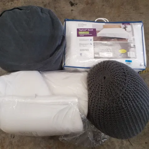 PALLET CONTAINING ASSORTED BEAN BAGS & BEDDING