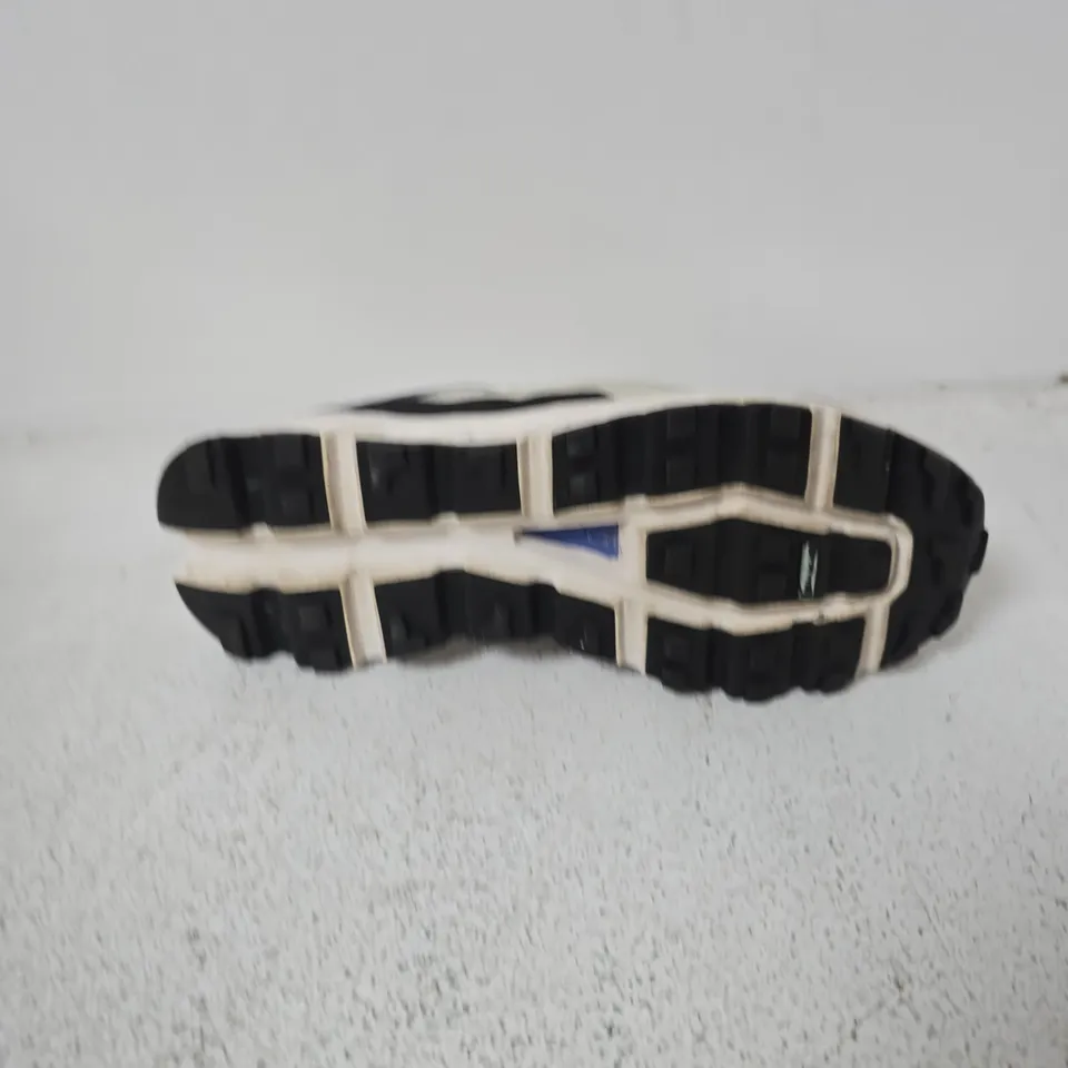 UNBOXED PAIR OF ON RUNNING CLOUDVISTA TRAIL RUNNING SHOES IN A BLACK AND WHITE COLORWAY - UK 6.5