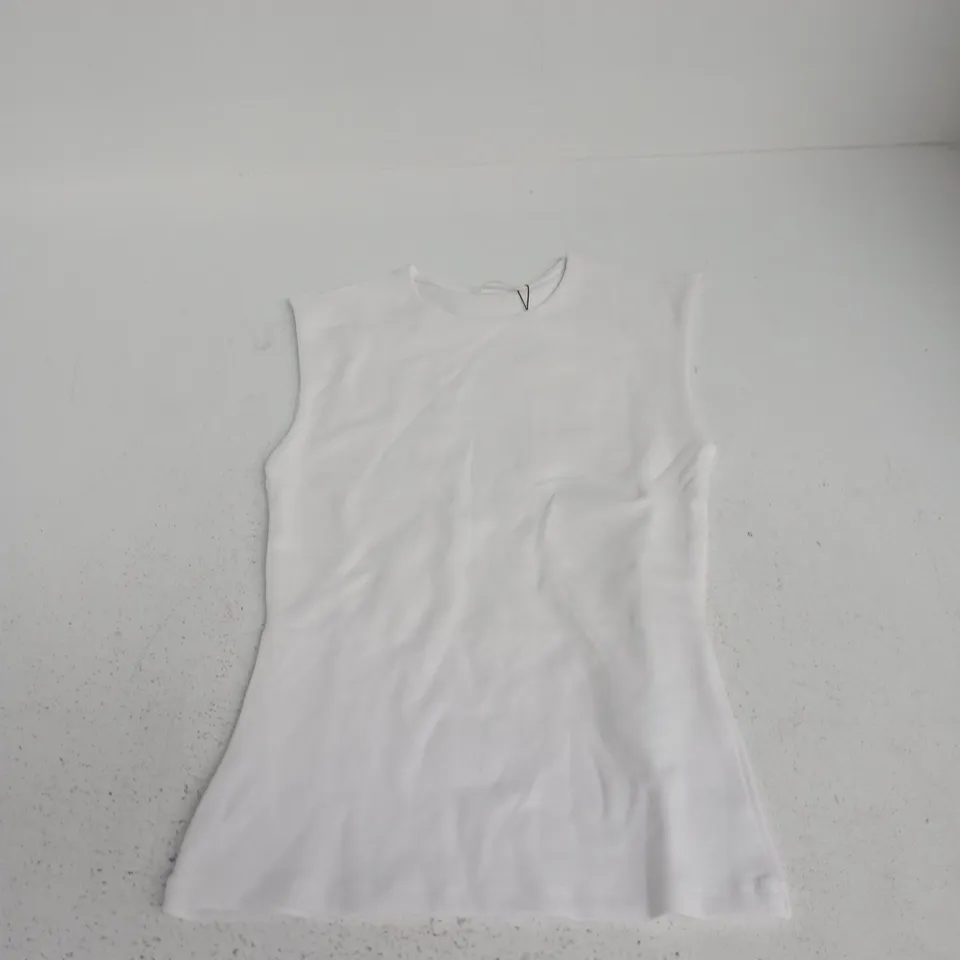 BOX OF APPROXIMATELY 20 ASSORTED CLOTHING TO INCLUDE: ZARA VEST 