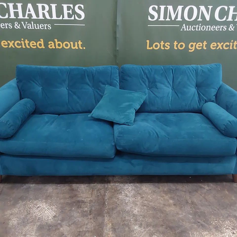 QUALITY BRITISH DESIGNER LOUNGE Co. FOUR SEATER SOFA WITH BOLSTER ROLLS TURQUOISE PLUSH FABRIC 
