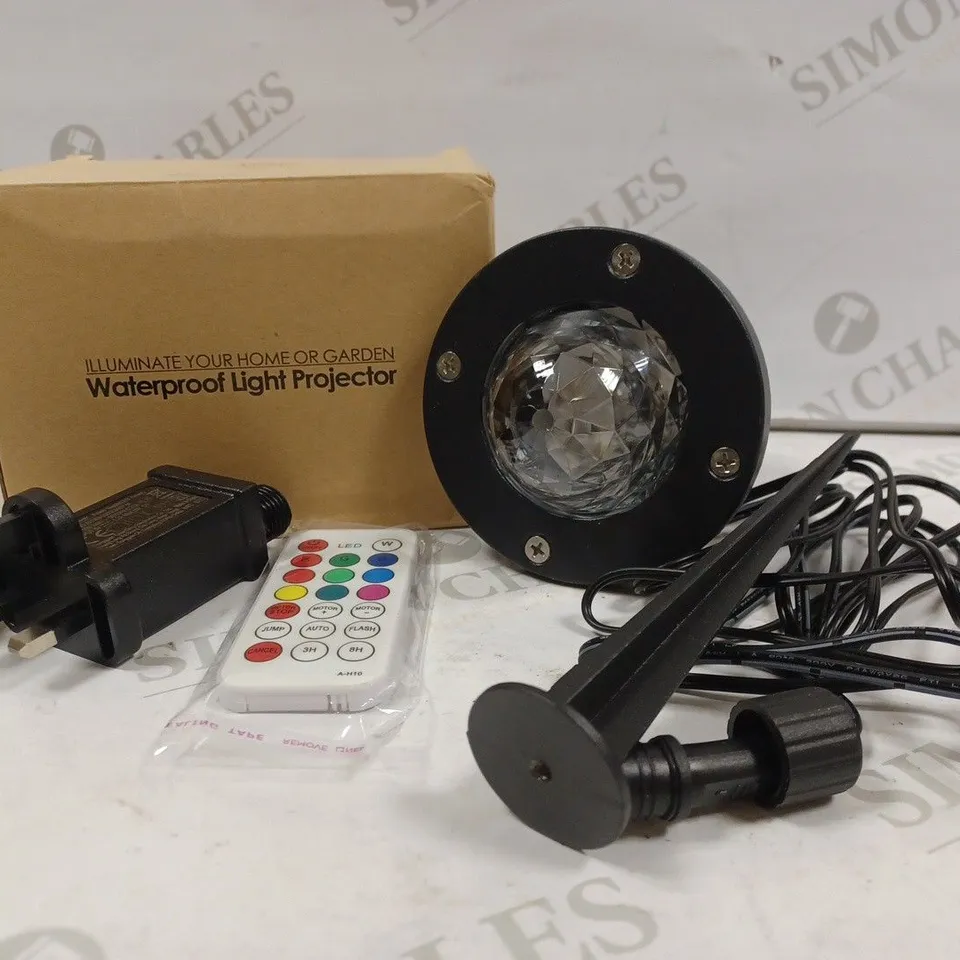 WATERPROOF LIGHT PROJECTOR 