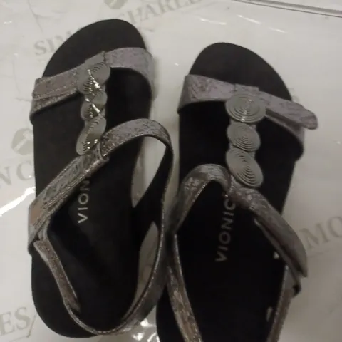 VIONIC REST FARRA MET SNK CHARCOAL SANDALS SIZE 6