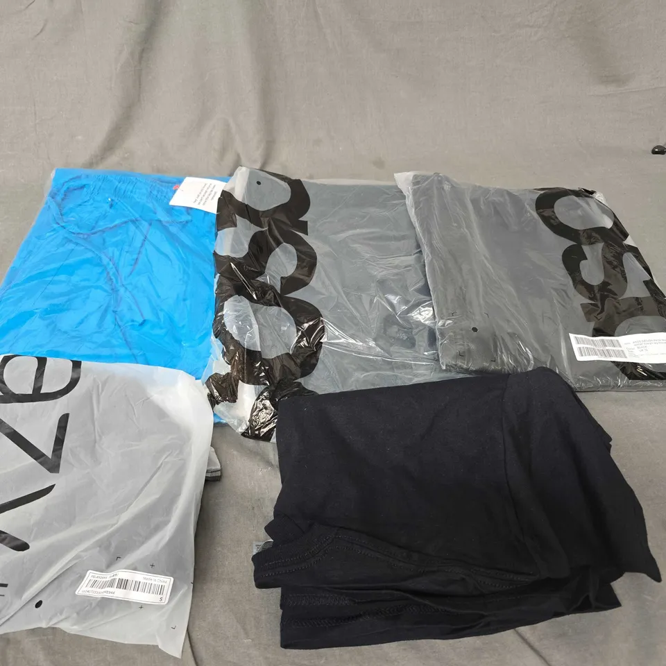 LARGE BOX OF APPROXIMATELY 20 ASSORTED CLOTHING ITEMS IN VARIOUS SIZES, STYLES AND COLOUR 
