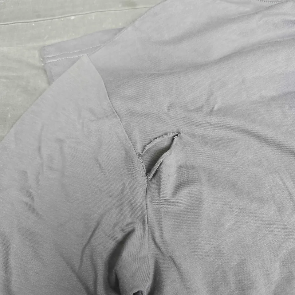 HOODRICH CASUAL LOGO TEE - SIZE SMALL