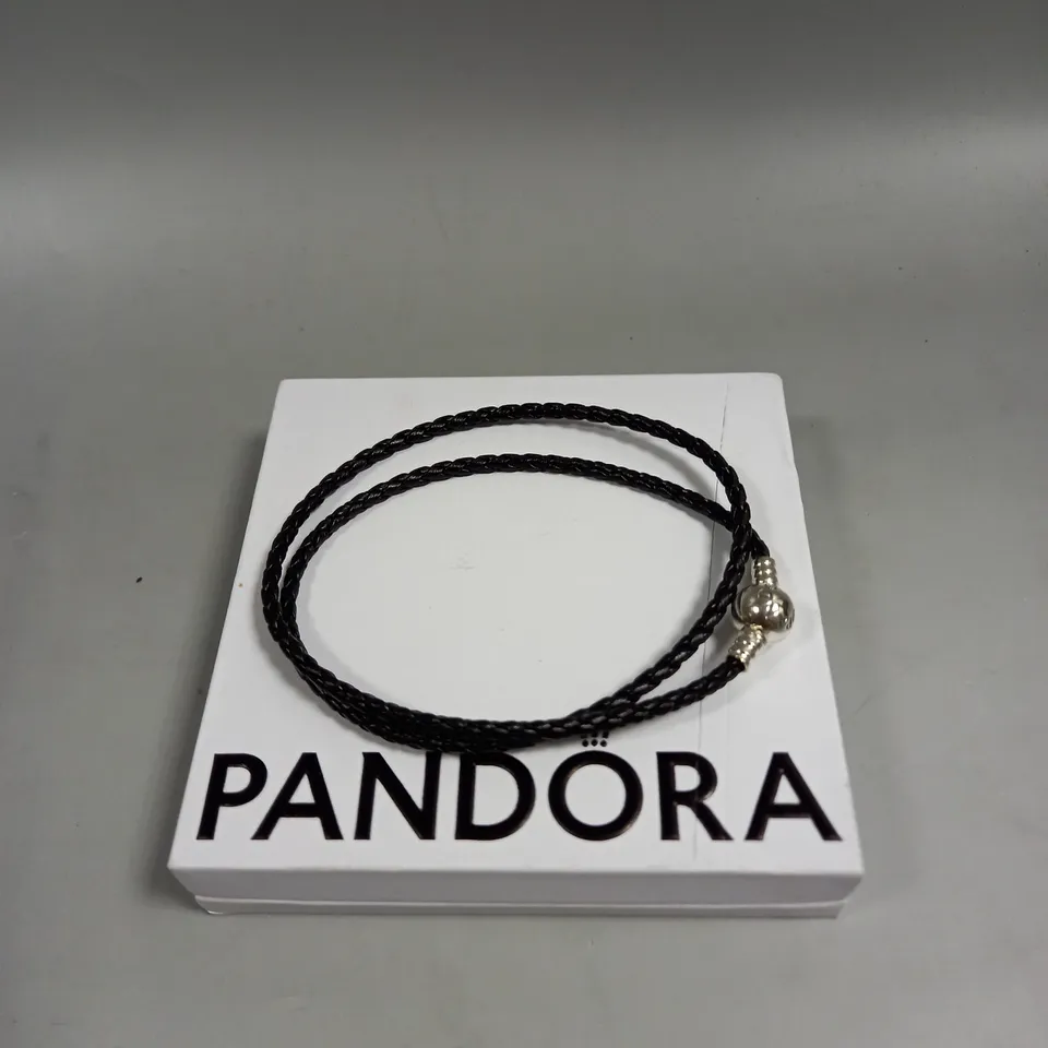 PANDORA BLACK LEATHER SHELL CHOKER