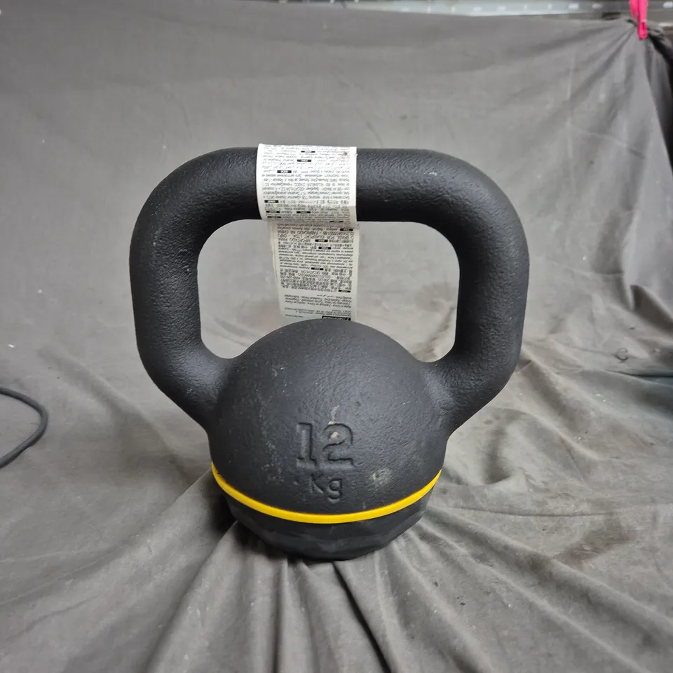 KETTLEBELL 12 KG – CAST-IRON WITH YELLOW BAND