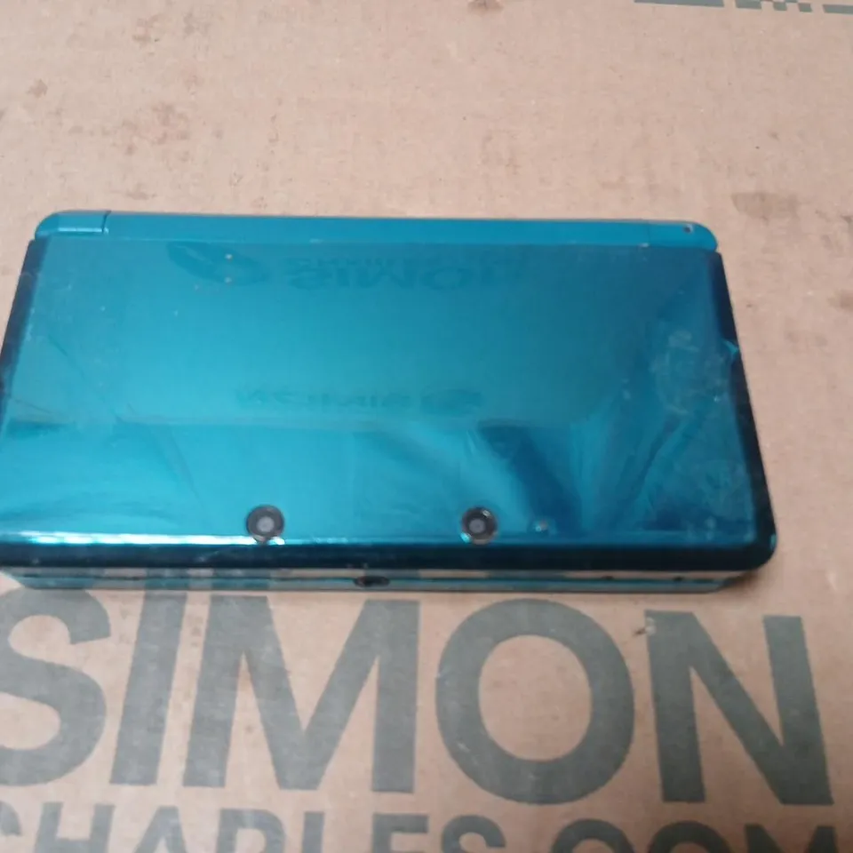 NINTENDO 3DS HANDHELD CONSOLE – AQUA BLUE