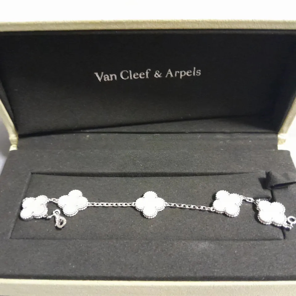 VAN CLEEF & ARPELS CLOVER THEMED BRACELET