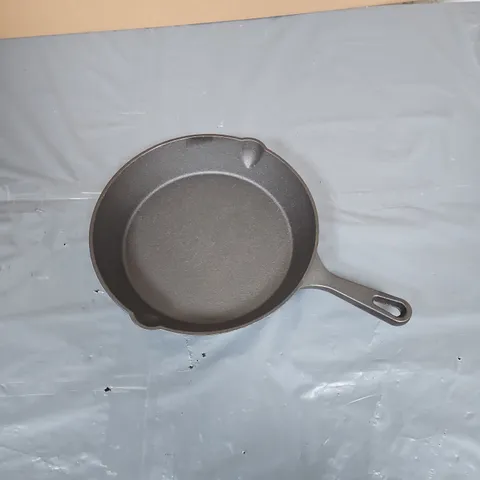 CAST IRON SMALL SKILLET - BLACK