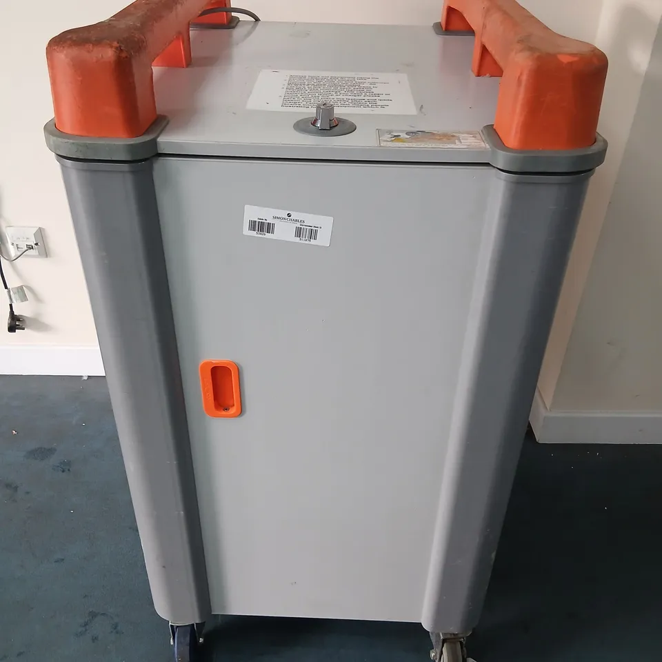 LAPCABBY LAPTOP CHARGING & STORAGE CABINET