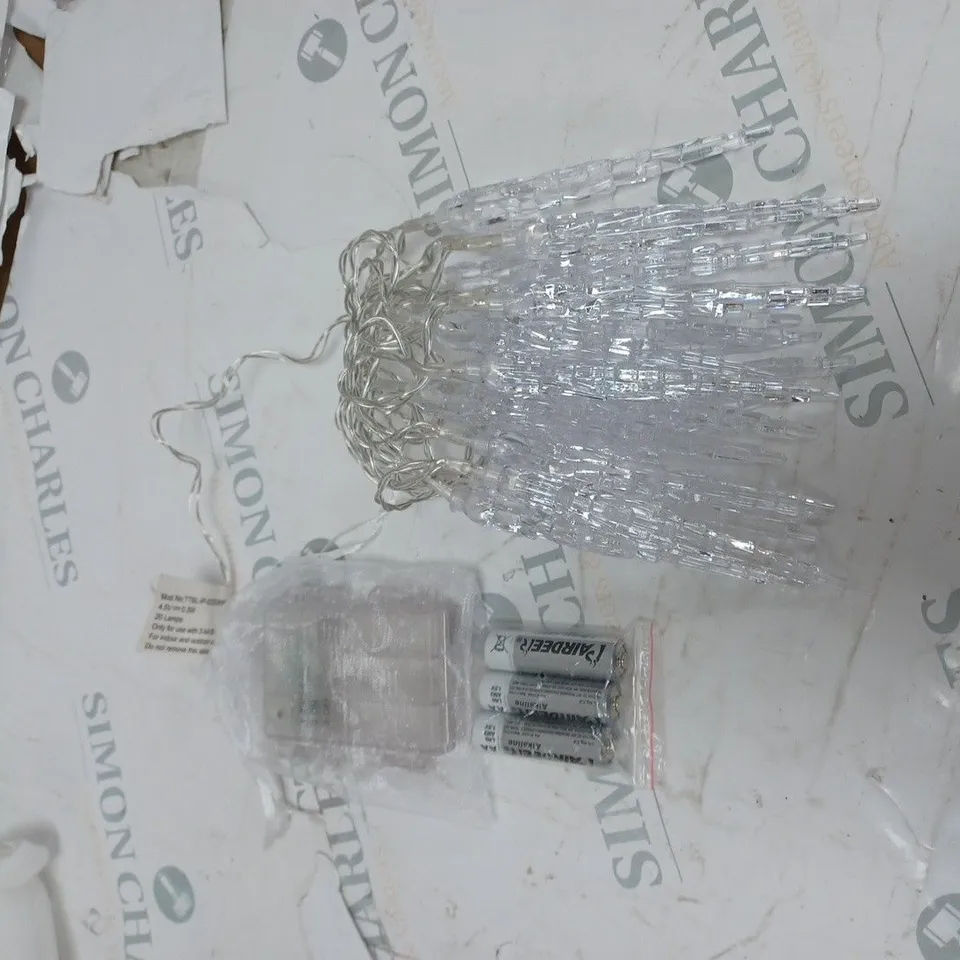 HOME REFLECTIONS SET OF 2 20 LIGHT 2M INDOOR /OUTDOOR ICICLE LIGHT STRAND