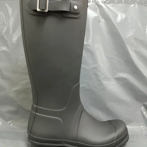 BOXED PAIR OF HUNTER MENS ORIGINAL TALL BOOTS IN BLACK SIZE UK 10