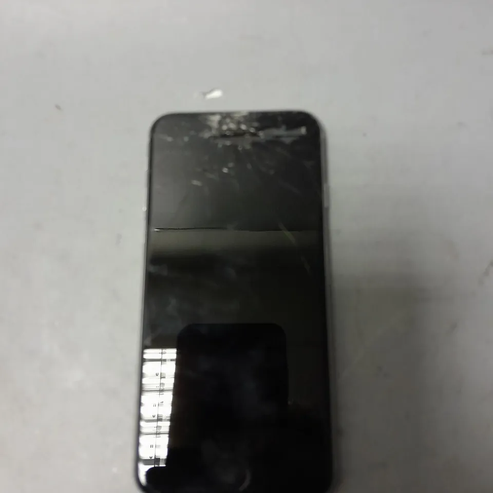 APPLE IPHONE S IN GREY 
